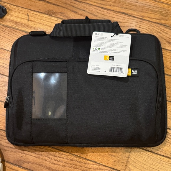 Case Logic Black Laptop Sleeve - Picture 1 of 4